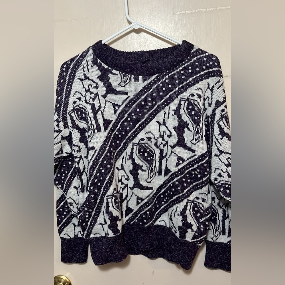 Vintage 80’s sweater, women’s size large